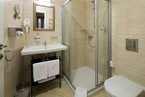 Barokk Hotel Promenád Gyor