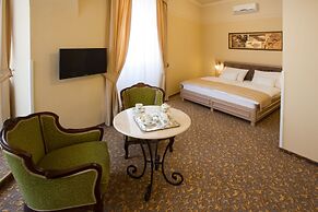 Barokk Hotel Promenád Gyor