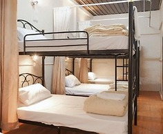 Gotum Hostel & Restaurant