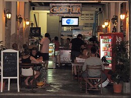 Gotum Hostel & Restaurant