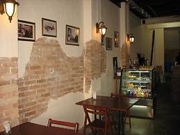 Gotum Hostel & Restaurant