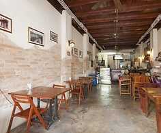 Gotum Hostel & Restaurant