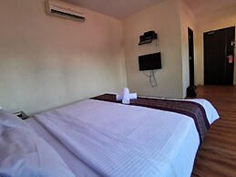 8 Boutique By The Sea