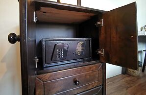 8 Boutique By The Sea