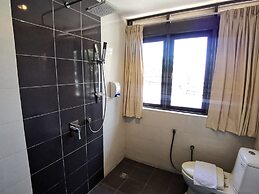 8 Boutique By The Sea