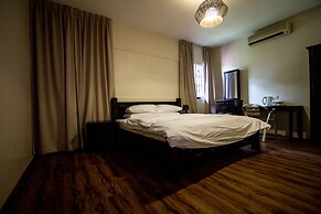 8 Boutique By The Sea