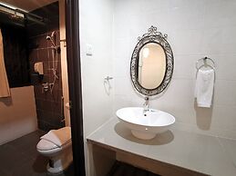 8 Boutique By The Sea