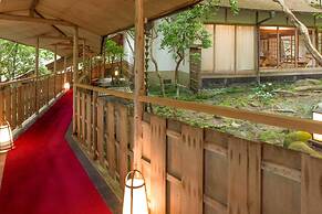 Tsukihitei Ryokan