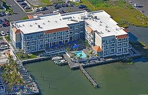 Fairfield Inn & Suites by Marriott Chincoteague Island Waterfront