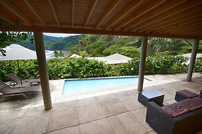 Pagua Bay House Oceanfront Cabanas