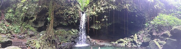 Pagua Bay House Oceanfront Cabanas