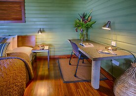 Pagua Bay House Oceanfront Cabanas