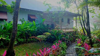 Pagua Bay House Oceanfront Cabanas