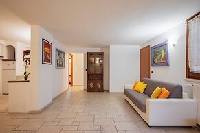 Follonica Apartments