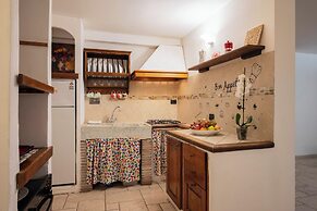 Follonica Apartments