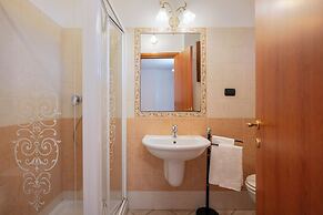 Follonica Apartments