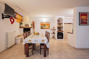 Follonica Apartments