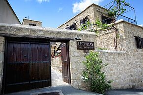 Leonidas Village Houses