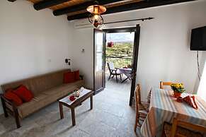 Leonidas Village Houses