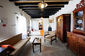 Leonidas Village Houses