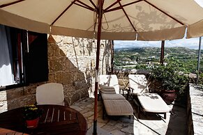 Leonidas Village Houses