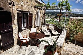 Leonidas Village Houses