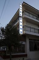 Evans Hotel