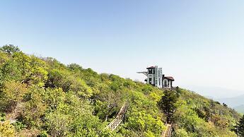 Mona Yongpyong Tower Condominium