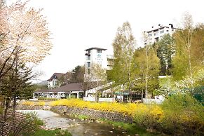 Mona Yongpyong Tower Condominium