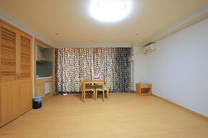 Mona Yongpyong Tower Condominium