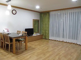 Mona Yongpyong Tower Condominium