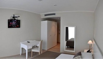 Tullio Hotel