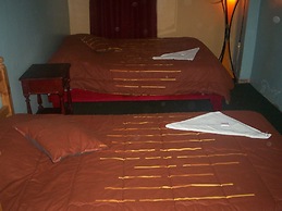 Hostal White House