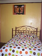 Hostal White House