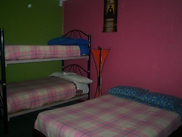 Hostal White House