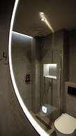 Royal Hotel and Suites