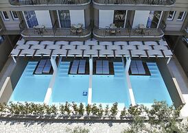 Royal Hotel and Suites