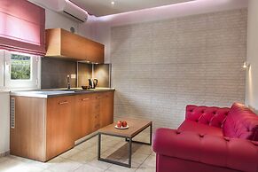 Royal Hotel and Suites