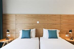 Royal Hotel and Suites