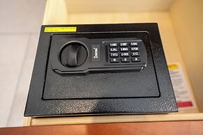 Laguna Shores Resort