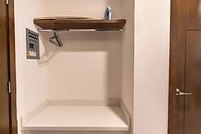 Laguna Shores Resort