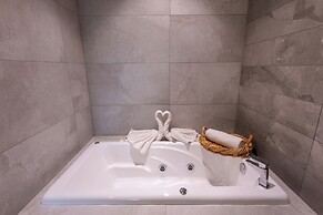 Laguna Shores Resort