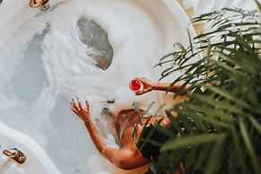 Cnaan Village - Boutique and Spa Villa