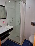 Ararat Hotel