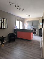 Adonis Lyon Est Hôtel Artys