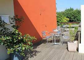 Adonis Lyon Est Hôtel Artys