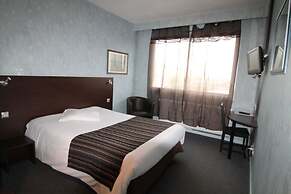 Adonis Lyon Est Hôtel Artys