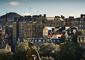 Cheval Old Town Chambers