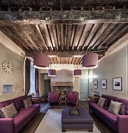 Cheval Old Town Chambers