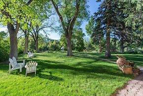 Inn on La Loma Plaza